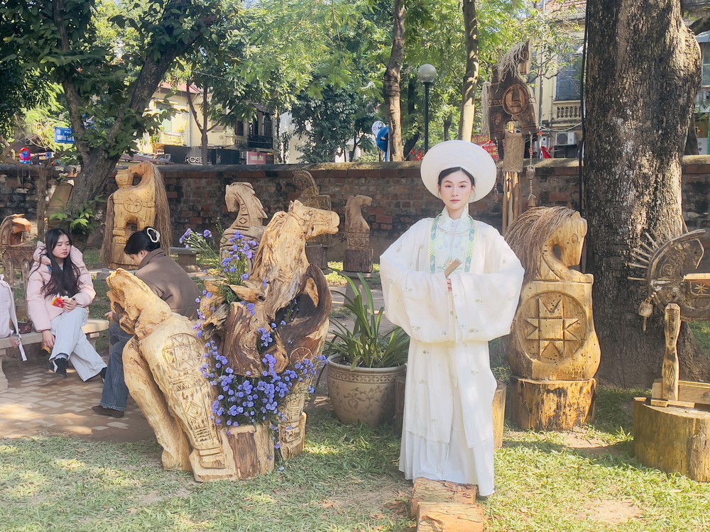 Khai mạc trưng bày chuyên đề "Ngựa về phố" tại Văn Miếu – Quốc Tử Giám - Ảnh 4. Khai mạc trưng bày chuyên đề "Ngựa về phố" tại Văn Miếu – Quốc Tử Giám - Ảnh 4.