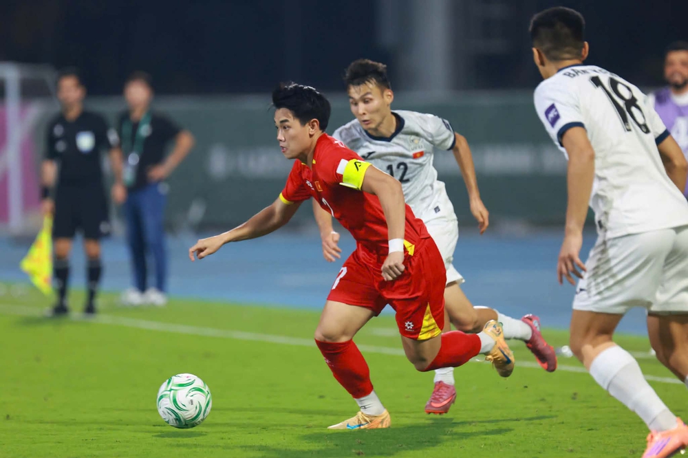 Chấm điểm U23 Việt Nam 2-1 U23 Kyrgyzstan: Điểm 9 cho gần cả đội! - Ảnh 1.