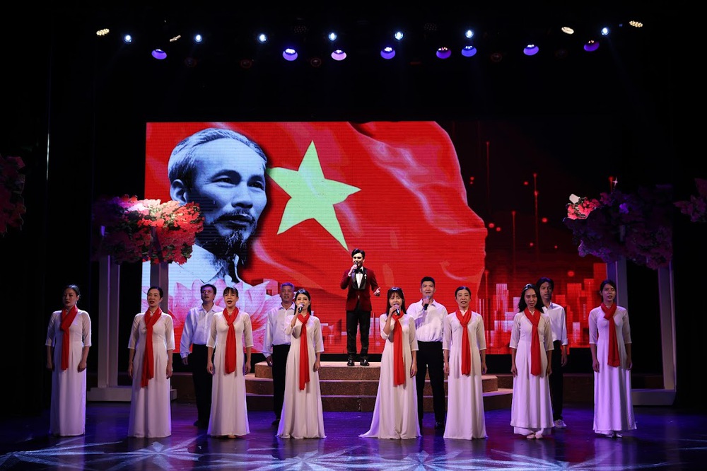 Sân khấu kịch hướng tới Đại hội XIV của Đảng - Ảnh 4.