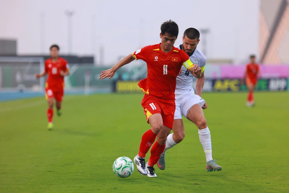 Truyền thông Trung Quốc ví U23 Việt Nam như ngựa ô, làm đảo lộn BXH giải châu Á với màn trình diễn như 'dàn nhạc giao hưởng' - Ảnh 1.