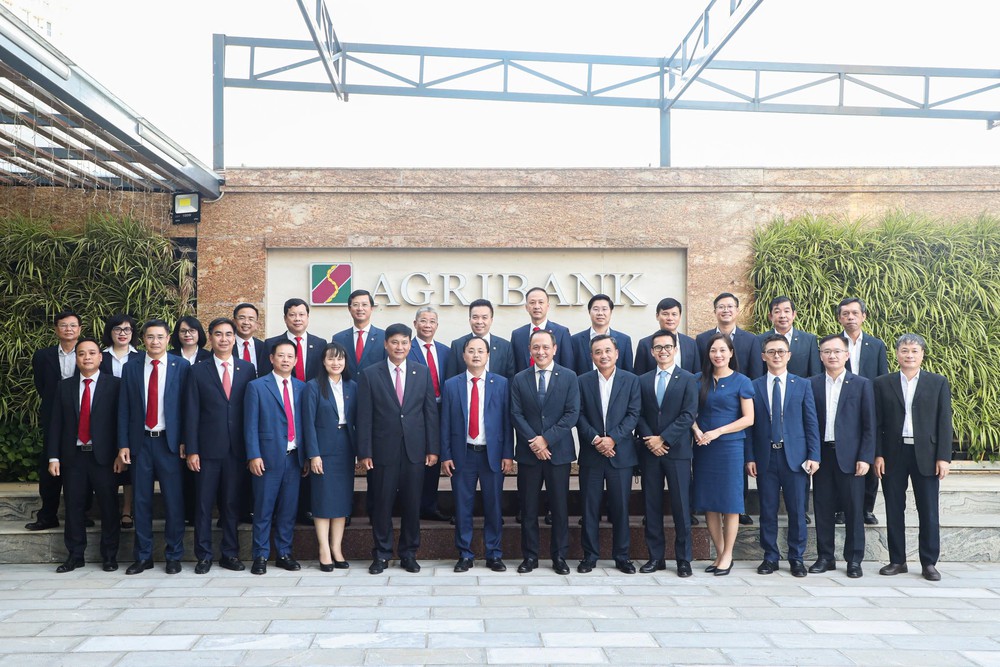 Agribank và Vietnam Airlines ký kết Thỏa thuận hợp tác toàn diện, kết nối hệ sinh thái hàng không - tài chính ngân hàng - Ảnh 4.