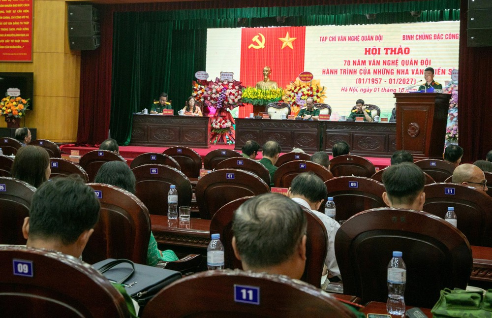 70 năm, một hành trình của những nhà văn - chiến sĩ - Ảnh 1. 70 năm, một hành trình của những nhà văn - chiến sĩ - Ảnh 1.