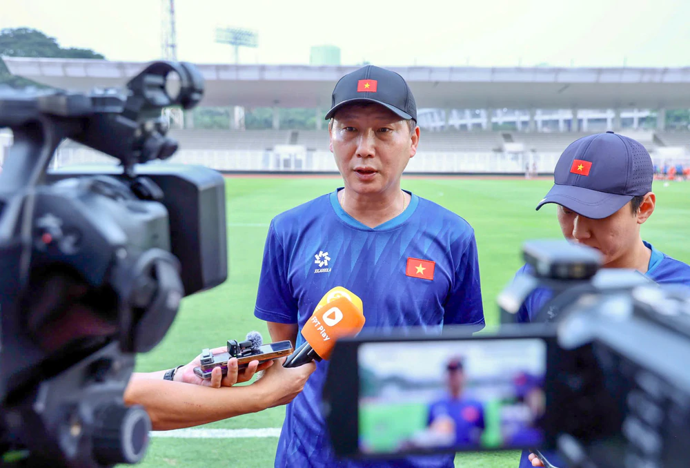 HLV Kim Sang Sik: 'Phải thắng Pakistan' - Ảnh 1.