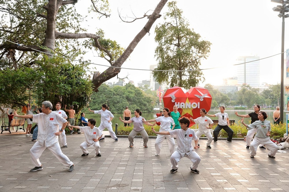 Sống vui, sống khỏe, phát huy vai trò “cây cao bóng cả” - Ảnh 5.