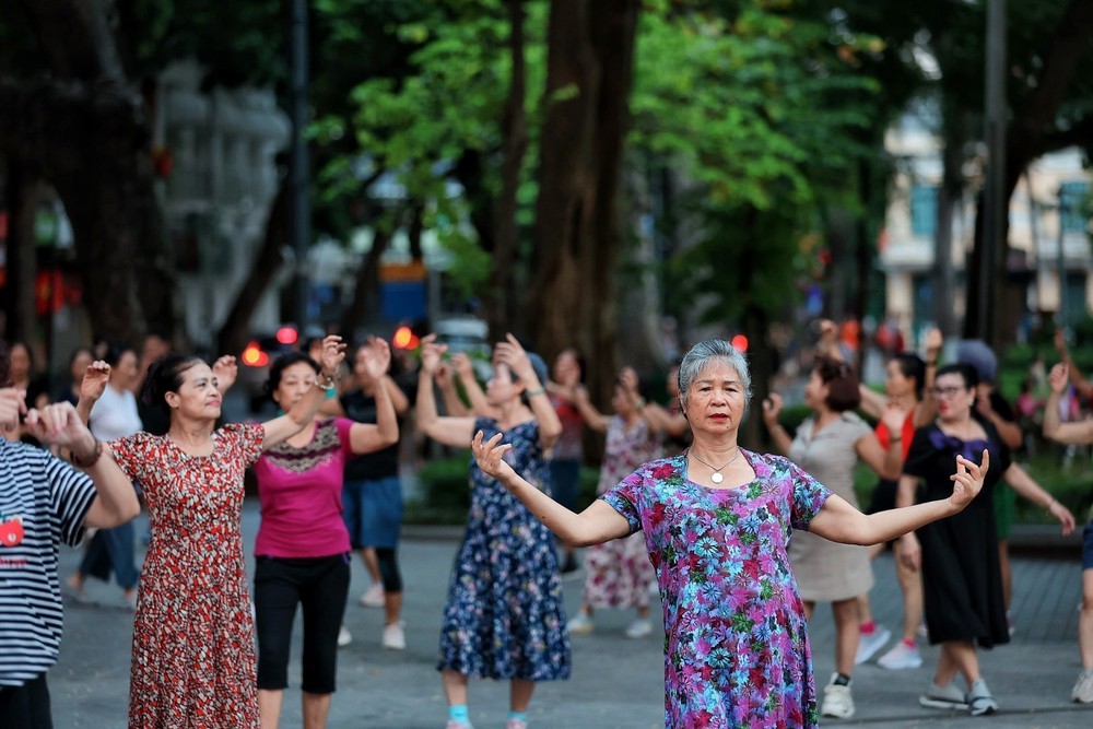 Sống vui, sống khỏe, phát huy vai trò “cây cao bóng cả” - Ảnh 7.