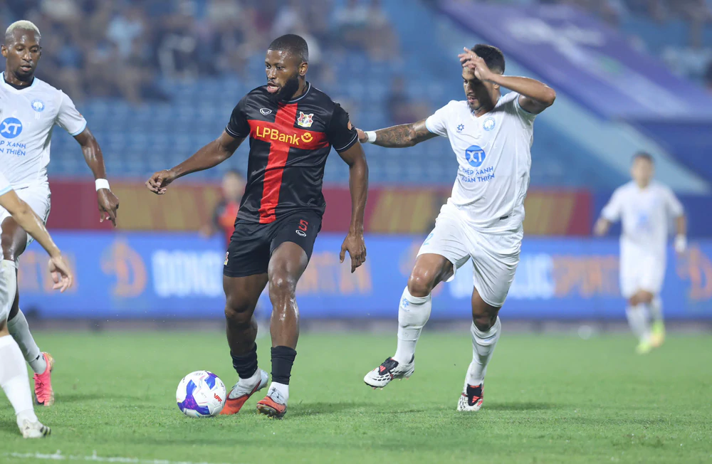 Đình Bắc cùng đồng đội hưởng lợi khi V-League trở lại - Ảnh 2. Đình Bắc cùng đồng đội hưởng lợi khi V-League trở lại - Ảnh 2.