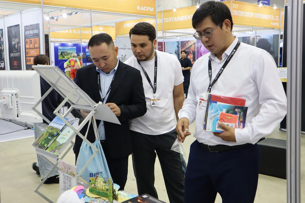 VFDA khai trương Gian hàng Điện ảnh Việt Nam tại BIFF 2026: Kết nối nguồn lực điện ảnh quốc tế - Ảnh 8.