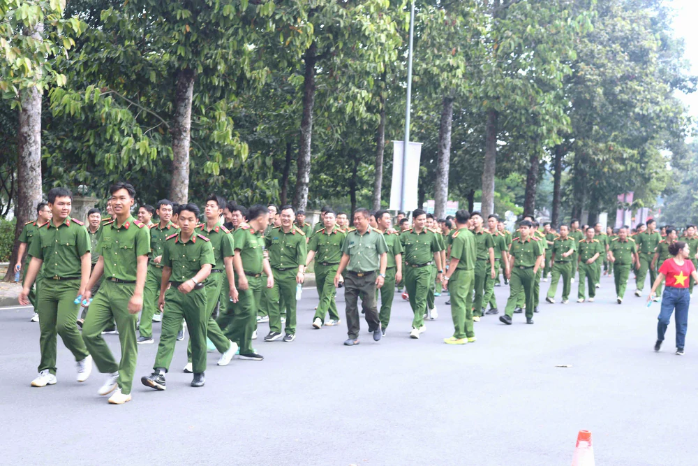 Hơn 6.000 người cùng vận động, lan tỏa tinh thần sống khỏe tại TP.HCM - Ảnh 5. Hơn 6.000 người cùng vận động, lan tỏa tinh thần sống khỏe tại TP.HCM - Ảnh 5.