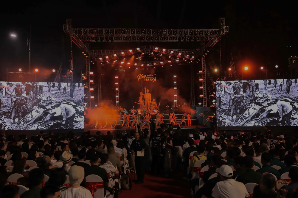 Chương trình nghệ thuật đặc biệt “80 năm - Vang mãi bản hùng ca Hà Nội” - Ảnh 5. Chương trình nghệ thuật đặc biệt “80 năm - Vang mãi bản hùng ca Hà Nội” - Ảnh 5.