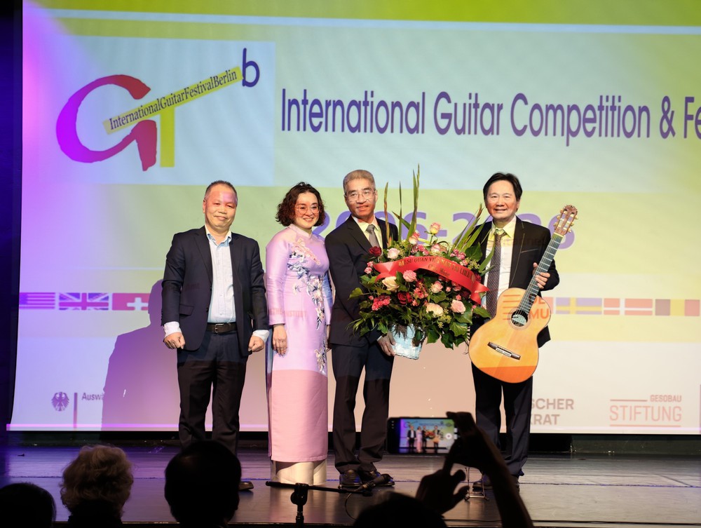 Sức sống giai điệu Việt tại Liên hoan Guitar quốc tế Berlin - Ảnh 3. Sức sống giai điệu Việt tại Liên hoan Guitar quốc tế Berlin - Ảnh 3.