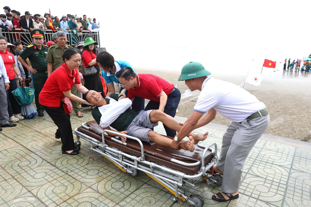 Ngày Quốc tế Giảm nhẹ rủi ro thiên tai (13/10): "Khả năng chống chịu bắt đầu từ mỗi ngôi nhà" - Ảnh 4. Ngày Quốc tế Giảm nhẹ rủi ro thiên tai (13/10): "Khả năng chống chịu bắt đầu từ mỗi ngôi nhà" - Ảnh 4.