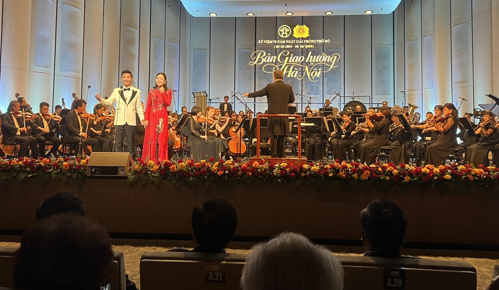 Chương trình hòa nhạc "Bản giao hưởng Hà Nội": Dòng chảy ký ức và sức sống âm nhạc Thủ thô - Ảnh 2. Chương trình hòa nhạc "Bản giao hưởng Hà Nội": Dòng chảy ký ức và sức sống âm nhạc Thủ thô - Ảnh 2.
