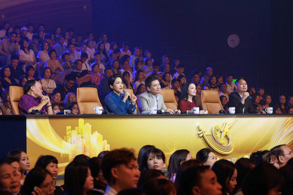 Liveshow 2 "Sao Mai 2026": Làm mới ca khúc quen thuộc, không dễ tìm dấu ấn riêng - Ảnh 1. Liveshow 2 "Sao Mai 2026": Làm mới ca khúc quen thuộc, không dễ tìm dấu ấn riêng - Ảnh 1.
