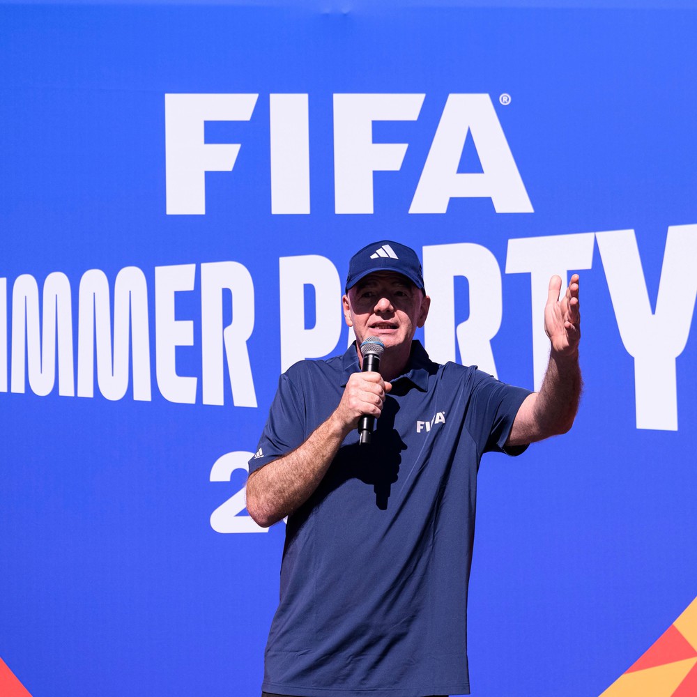Chủ Tịch Fifa Infantino Vướng Bê Bối Nhận Thù Lao Bí Mật, Khả Năng Không Thể Tái Cử - Ảnh 1.