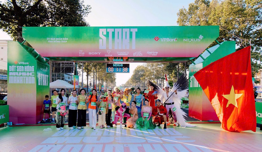 Hàng chục nghìn runner bứt phá thành tích tại VPBank Đất Sen Hồng Music Marathon 2026 - Ảnh 7. Hàng chục nghìn runner bứt phá thành tích tại VPBank Đất Sen Hồng Music Marathon 2026 - Ảnh 7.