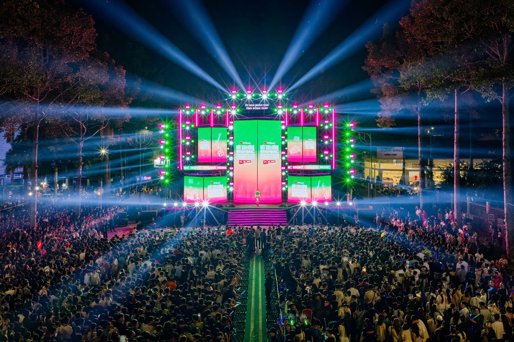 Hàng chục nghìn runner bứt phá thành tích tại VPBank Đất Sen Hồng Music Marathon 2026 - Ảnh 8. Hàng chục nghìn runner bứt phá thành tích tại VPBank Đất Sen Hồng Music Marathon 2026 - Ảnh 8.