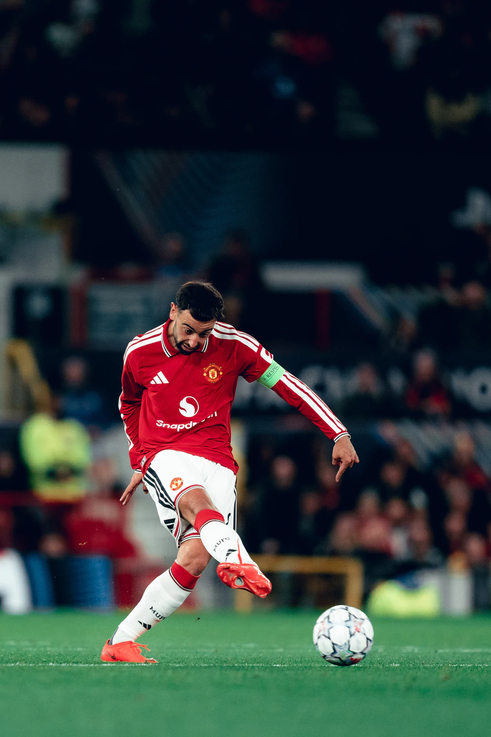 Rooney: &Quot;Carrick Cần Loại Bruno Fernandes Khỏi Đội Hình Ngay Trước Khi Anh Ta Bùng Nổ&Quot; - Ảnh 1.