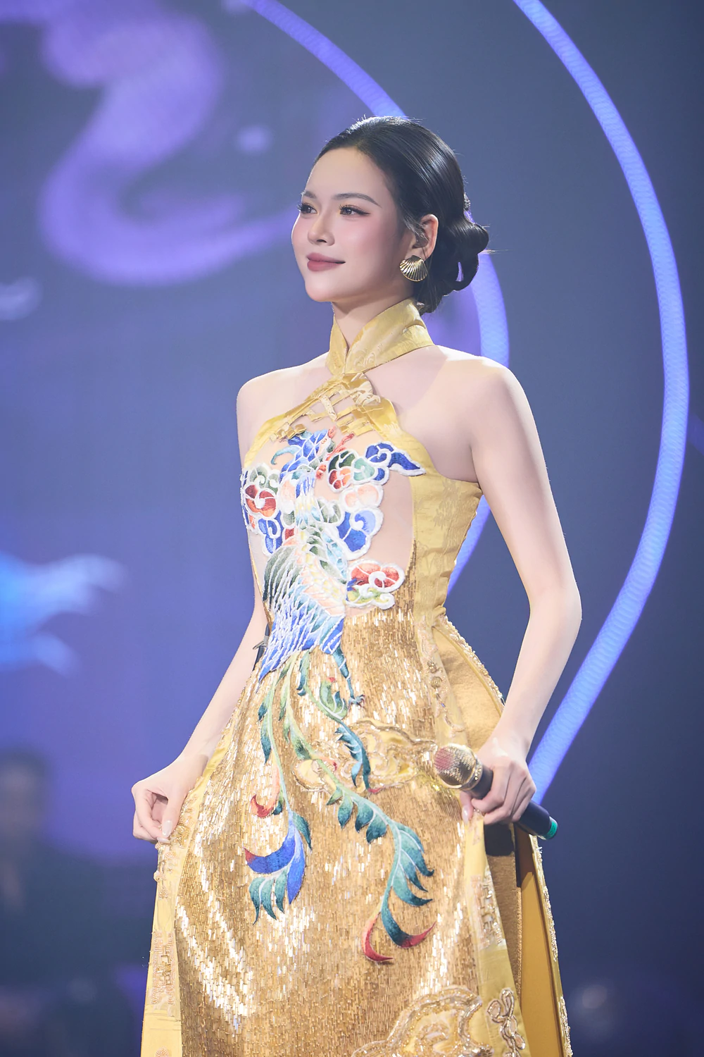 Đoàn Linh: Từ miền Quan họ đến hành trình chinh phục Sao Mai 2026 - Ảnh 3. Đoàn Linh: Từ miền Quan họ đến hành trình chinh phục Sao Mai 2026 - Ảnh 3.