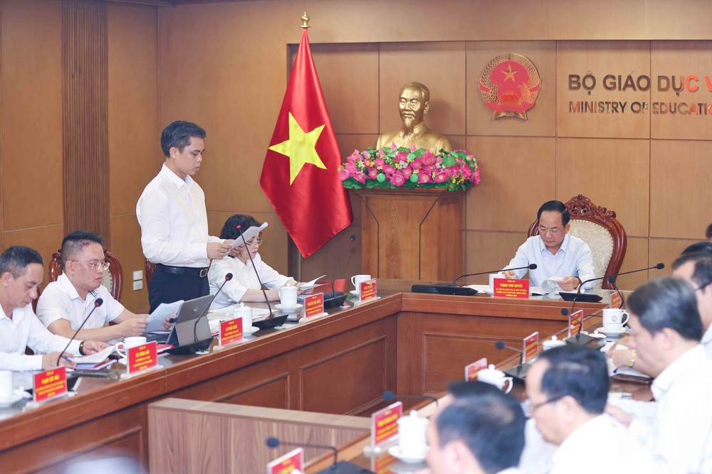 Giám sát thực hiện Nghị quyết 71-NQ/TW: Tập trung vào 4 vấn đề lớn của giáo dục phổ thông - Ảnh 1.