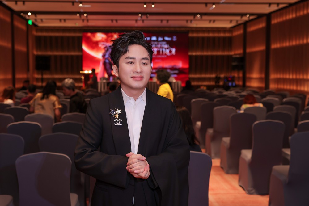 Live-Concert “Bay về phía mặt trời” của ca sĩ Tùng Dương: Khi những thế hệ nghệ sĩ cùng kể câu chuyện âm nhạc Việt - Ảnh 5.