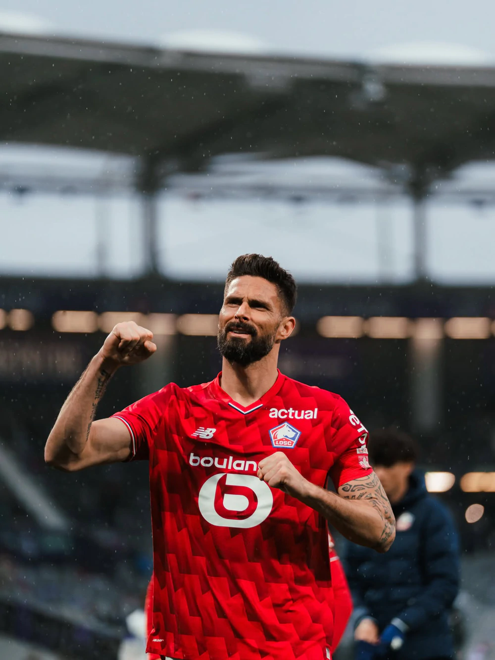 Olivier Giroud Trở Thành Cầu Thủ Người Pháp Đầu Tiên Ra Sân Tại Champions League Khi Đã Bước Sang Tuổi 40. Cột Mốc Đặc Biệt Của Tiền Đạo Kỳ Cựu Càng Trở Nên Đáng Nhớ, Dù Lille Phải Nhận Thất Bại 0-3 Trước Arsenal Tại Emirates. Ảnh: Fbnv Olivier Giroud Trở Thành Cầu Thủ Người Pháp Đầu Tiên Ra Sân Tại Champions League Khi Đã Bước Sang Tuổi 40. Cột Mốc Đặc Biệt Của Tiền Đạo Kỳ Cựu Càng Trở Nên Đáng Nhớ, Dù Lille Phải Nhận Thất Bại 0-3 Trước Arsenal Tại Emirates. Ảnh: Fbnv