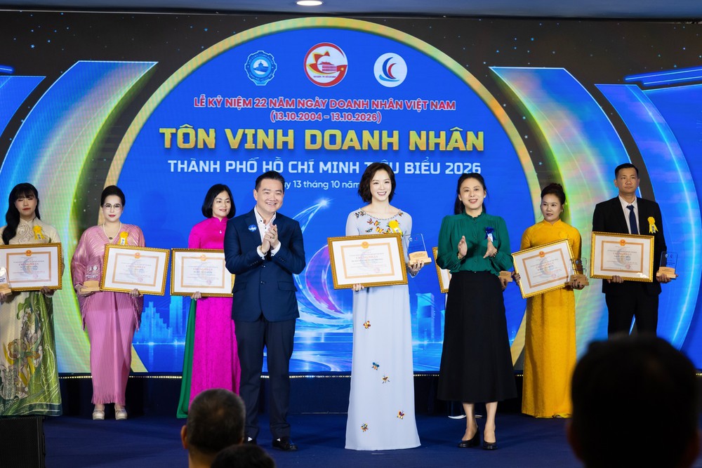 CEO Trang Phương được vinh danh Doanh nhân TP.HCM tiêu biểu 2026 - Ảnh 1. CEO Trang Phương được vinh danh Doanh nhân TP.HCM tiêu biểu 2026 - Ảnh 1.
