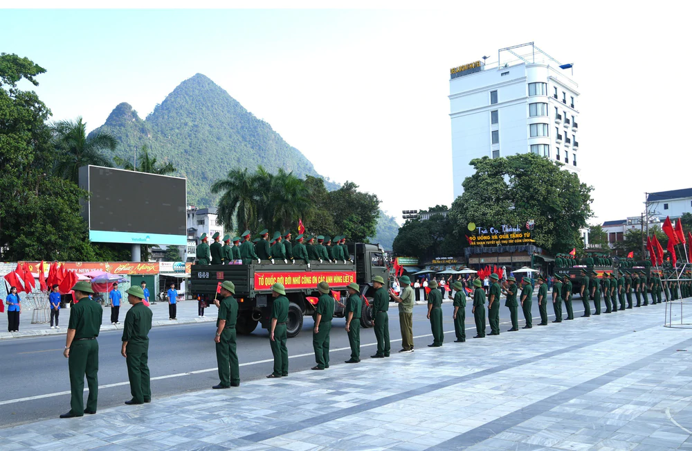 Tuyên Quang: Đưa 93 hài cốt liệt sĩ về Nghĩa trang Liệt sĩ Quốc gia Vị Xuyên - Ảnh 3. Tuyên Quang: Đưa 93 hài cốt liệt sĩ về Nghĩa trang Liệt sĩ Quốc gia Vị Xuyên - Ảnh 3.
