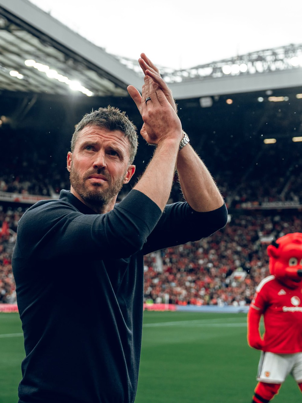 Từ người mang đến luồng sinh khí mới cho Old Trafford, Michael Carrick đang đối mặt với cuộc khủng hoảng vượt xa phạm vi chuyên môn. Ảnh: CLB MU Từ người mang đến luồng sinh khí mới cho Old Trafford, Michael Carrick đang đối mặt với cuộc khủng hoảng vượt xa phạm vi chuyên môn. Ảnh: CLB MU