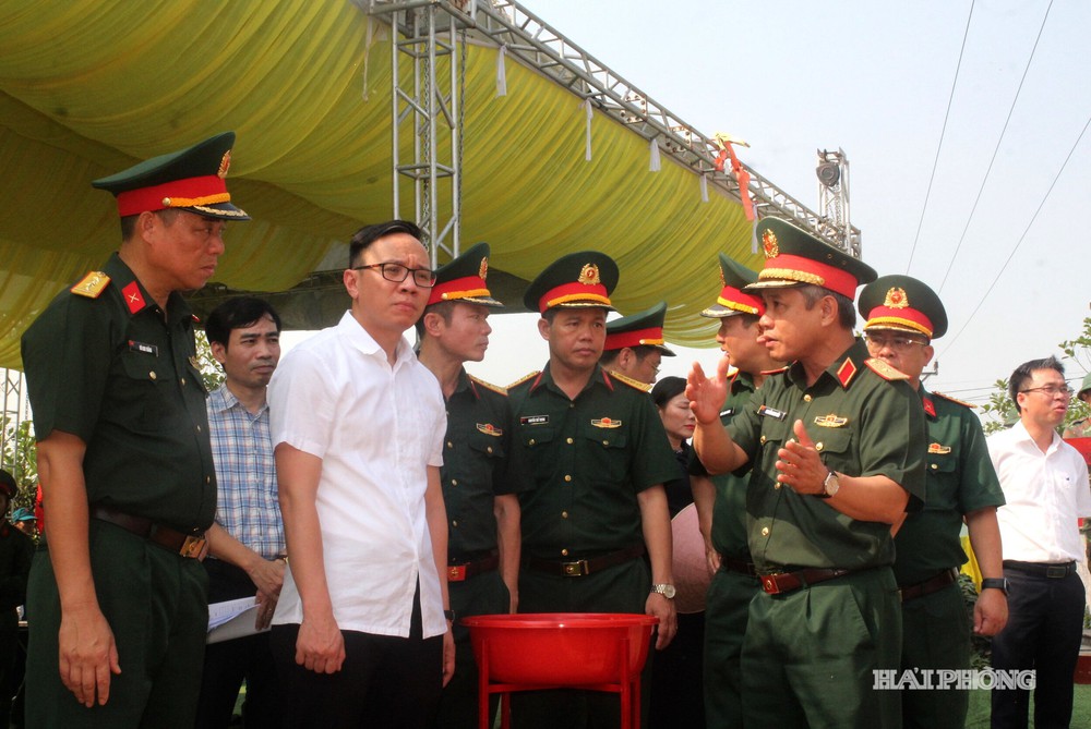 Lễ truy điệu, an táng hài cốt liệt sĩ tại Hải Phòng, Cần Thơ và Tuyên Quang - Ảnh 1. Lễ truy điệu, an táng hài cốt liệt sĩ tại Hải Phòng, Cần Thơ và Tuyên Quang - Ảnh 1.