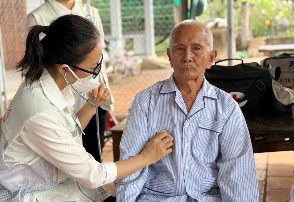 Đưa y tế có chất lượng đến gần với người dân hơn - Ảnh 1. Đưa y tế có chất lượng đến gần với người dân hơn - Ảnh 1.