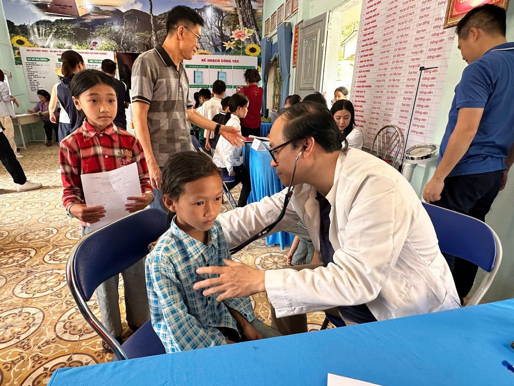 Ngày Lương thực Thế giới 16/10: Đổi mới hệ thống thực phẩm vì sức khỏe cộng đồng - Ảnh 1. Ngày Lương thực Thế giới 16/10: Đổi mới hệ thống thực phẩm vì sức khỏe cộng đồng - Ảnh 1.