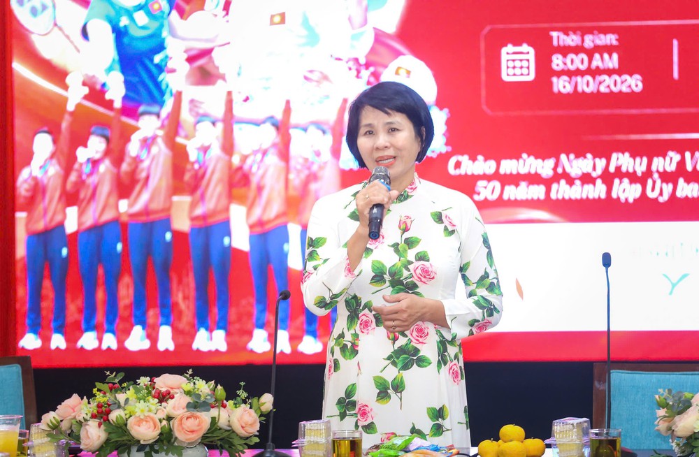 Bà Lê Thị Hoàng Yến - Phó Cục trưởng Cục Thể dục thể thao Việt Nam, Trưởng Ban Phụ nữ và Thể thao (Ủy ban Olympic Việt Nam) - phát biểu tổng kết Tọa đàm - Ảnh: Bùi Lượng Bà Lê Thị Hoàng Yến - Phó Cục trưởng Cục Thể dục thể thao Việt Nam, Trưởng Ban Phụ nữ và Thể thao (Ủy ban Olympic Việt Nam) - phát biểu tổng kết Tọa đàm - Ảnh: Bùi Lượng
