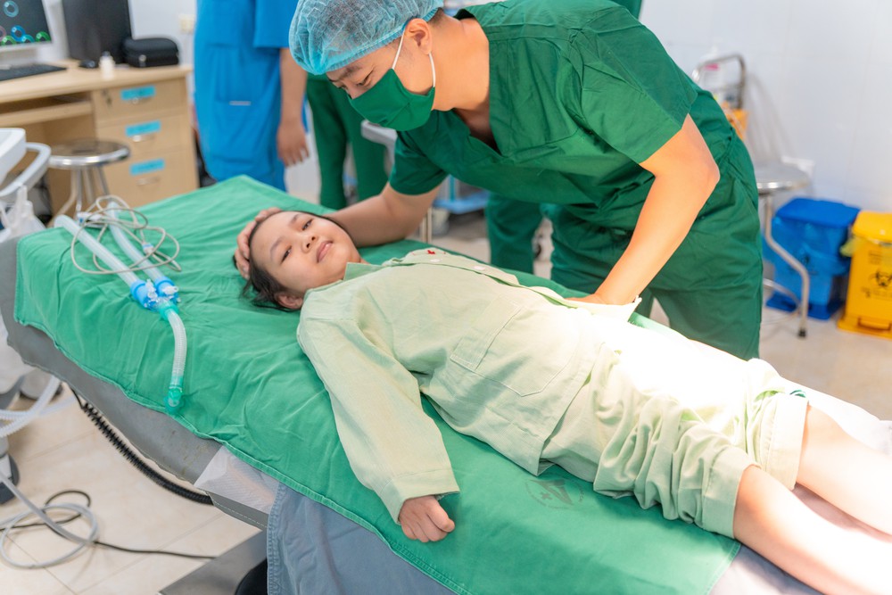 Ngày Gây mê Thế giới 16/10: Chăm sóc người bệnh xuyên suốt quá trình phẫu thuật - Ảnh 1. Ngày Gây mê Thế giới 16/10: Chăm sóc người bệnh xuyên suốt quá trình phẫu thuật - Ảnh 1.