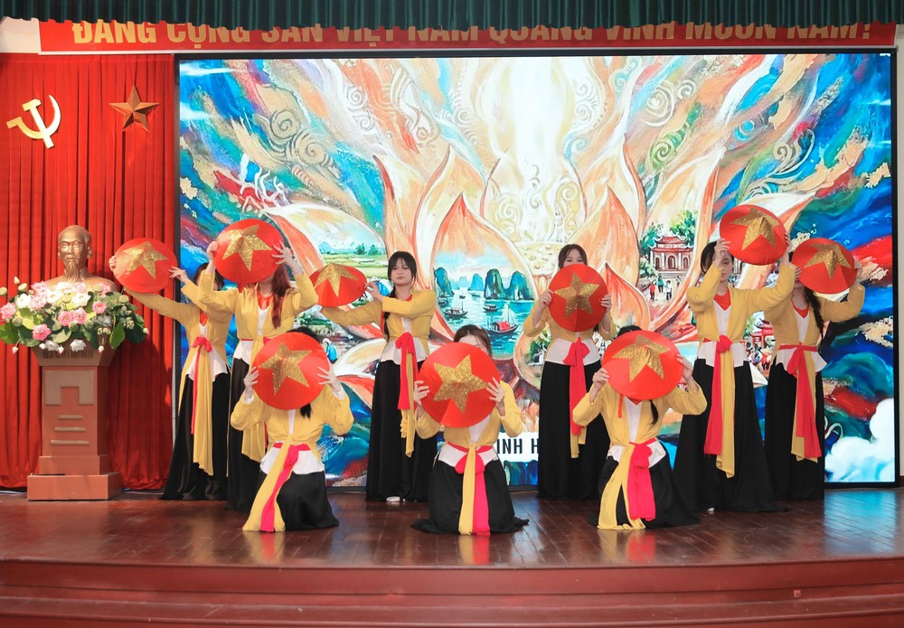 “Thanh âm di sản”: Kết nối người trẻ với văn hóa dân tộc - Ảnh 4. “Thanh âm di sản”: Kết nối người trẻ với văn hóa dân tộc - Ảnh 4.