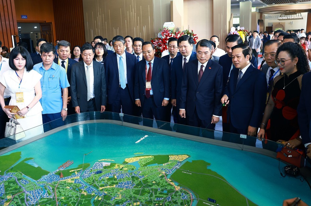 Quy hoạch tỉnh Hưng Yên thời kỳ 2021 - 2030, tầm nhìn đến năm 2050: Khát vọng vươn mình từ di sản Phố Hiến đến cực tăng trưởng - Ảnh 3. Quy hoạch tỉnh Hưng Yên thời kỳ 2021 - 2030, tầm nhìn đến năm 2050: Khát vọng vươn mình từ di sản Phố Hiến đến cực tăng trưởng - Ảnh 3.