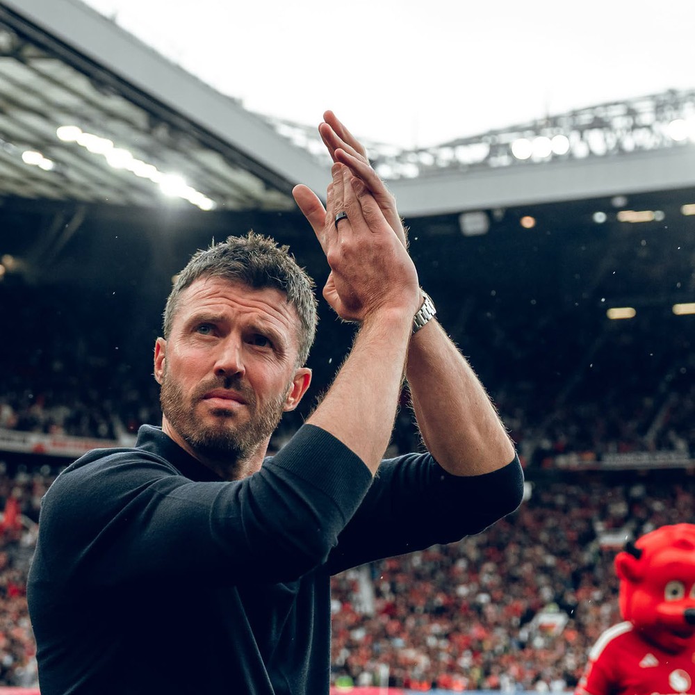 Michael Carrick lên tiếng về tương lai ở MU trước áp lực bị sa thải - Ảnh 2.
