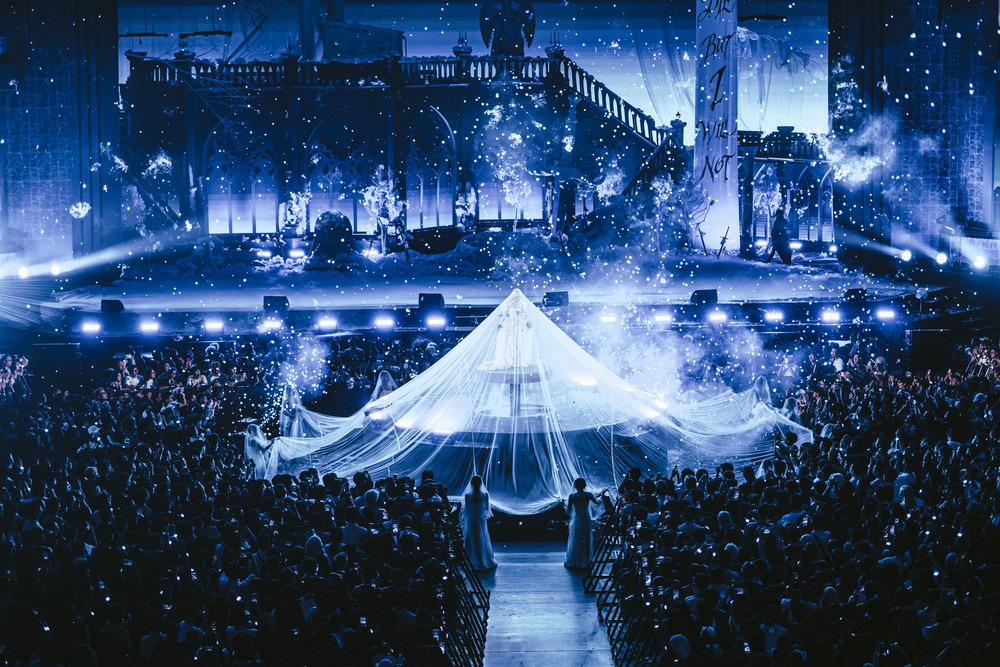 “Giữa Một Vạn Tour” mở rộng của Phùng Khánh Linh: Sự khác biệt xứng tầm - Ảnh 1. “Giữa Một Vạn Tour” mở rộng của Phùng Khánh Linh: Sự khác biệt xứng tầm - Ảnh 1.