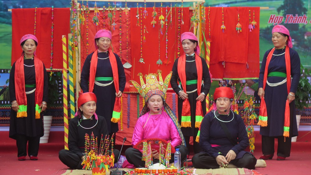Từ hạt cốm dẻo thơm đến nghi lễ ngàn đời - Ảnh 1.