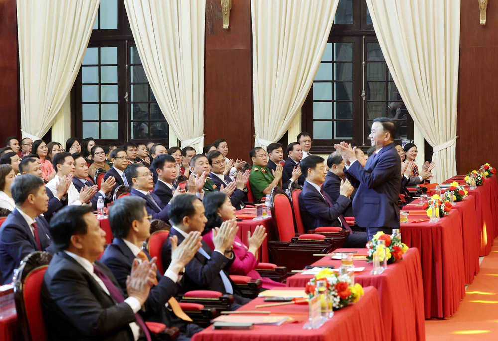 Lễ trao giải Cuộc thi chính luận về bảo vệ nền tảng tư tưởng của Đảng lần thứ 6 - Ảnh 2. Lễ trao giải Cuộc thi chính luận về bảo vệ nền tảng tư tưởng của Đảng lần thứ 6 - Ảnh 2.