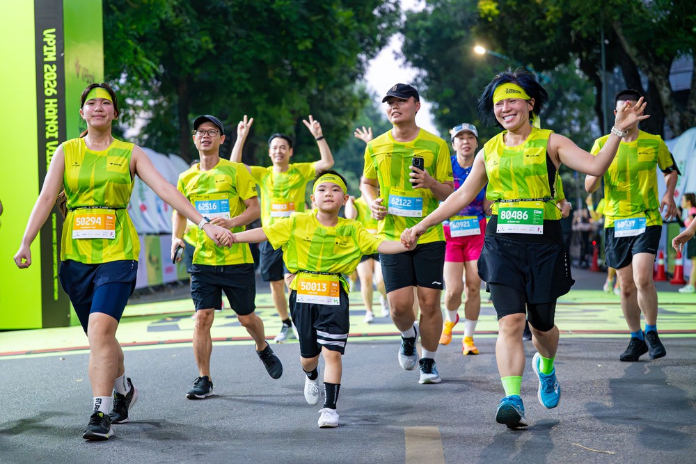 VPBank Hanoi International Marathon 2026 ghi dấu cùng hơn 11.000 VĐV - Ảnh 4. VPBank Hanoi International Marathon 2026 ghi dấu cùng hơn 11.000 VĐV - Ảnh 4.