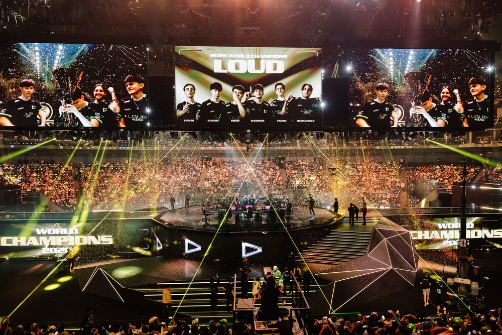 VALORANT Champions 2026 hạ màn: Bùng nổ trải nghiệm cho khán giả Việt Nam - Ảnh 1. VALORANT Champions 2026 hạ màn: Bùng nổ trải nghiệm cho khán giả Việt Nam - Ảnh 1.