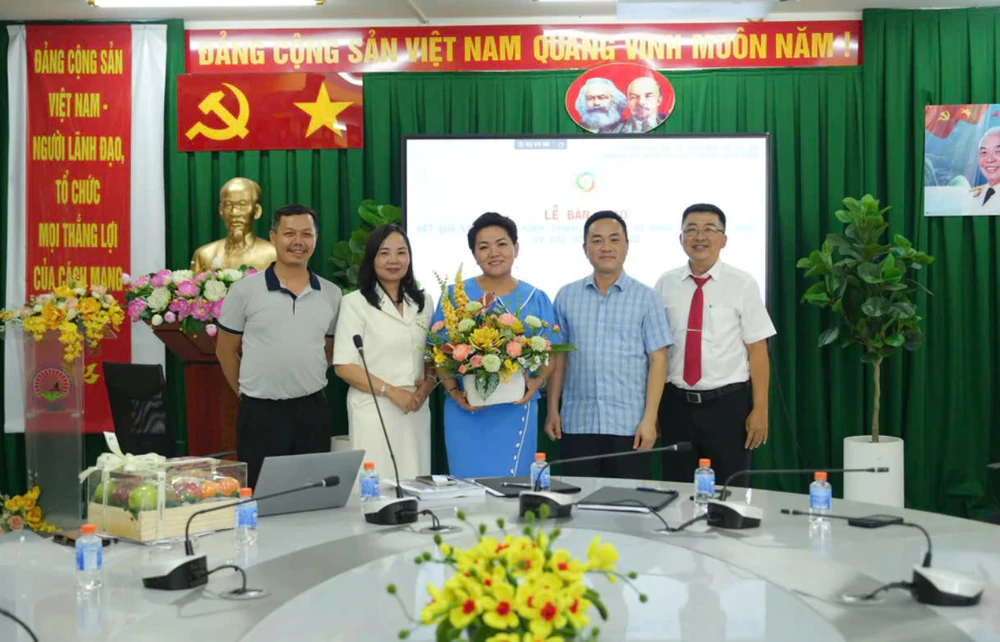 Nghị quyết 57-NQ/TW: Chuyển đổi số mở thêm cánh cửa tri thức cho cộng đồng khiếm thị - Ảnh 3. Nghị quyết 57-NQ/TW: Chuyển đổi số mở thêm cánh cửa tri thức cho cộng đồng khiếm thị - Ảnh 3.