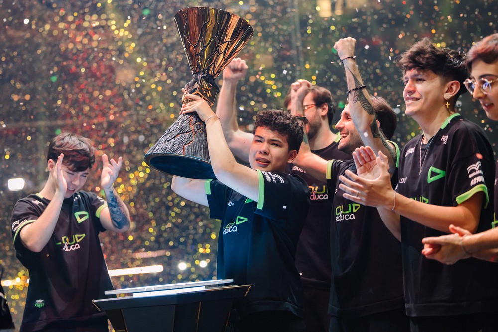 VALORANT Champions 2026 hạ màn: Bùng nổ trải nghiệm cho khán giả Việt Nam - Ảnh 2. VALORANT Champions 2026 hạ màn: Bùng nổ trải nghiệm cho khán giả Việt Nam - Ảnh 2.