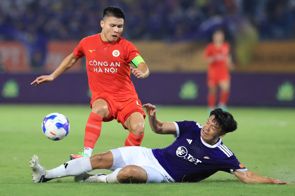 Hà Nội FC đánh thức cuộc đua vô địch - Ảnh 1. Hà Nội FC đánh thức cuộc đua vô địch - Ảnh 1.