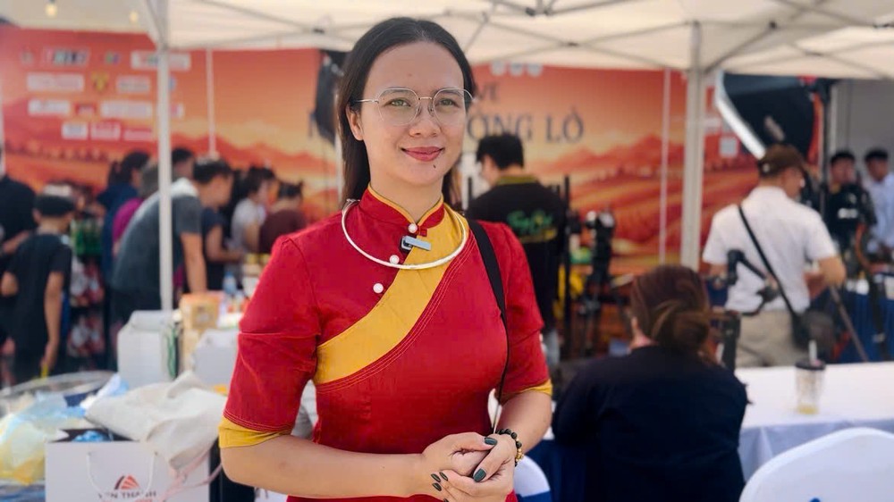 Cụ thể hóa Nghị quyết 57-NQ/TW- Diễn viên Việt Anh, Nhạc sĩ Giáng Son cùng đưa đặc sản Mường Lò lên không gian số - Ảnh 3. Cụ thể hóa Nghị quyết 57-NQ/TW- Diễn viên Việt Anh, Nhạc sĩ Giáng Son cùng đưa đặc sản Mường Lò lên không gian số - Ảnh 3.