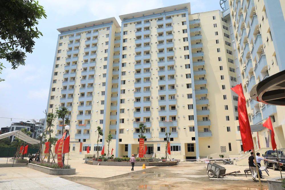 Hà Nội xem xét tình hình phát triển nhà ở xã hội, nhà ở tái định cư - Ảnh 1. Hà Nội xem xét tình hình phát triển nhà ở xã hội, nhà ở tái định cư - Ảnh 1.