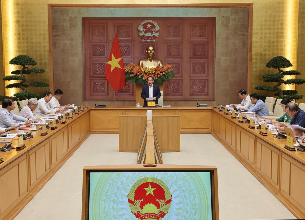 Phó Thủ tướng Chính phủ Lê Tiến Châu: Huy động thêm nguồn lực, trí tuệ, công nghệ để cùng Nhà nước phát triển giáo dục - Ảnh 4. Phó Thủ tướng Chính phủ Lê Tiến Châu: Huy động thêm nguồn lực, trí tuệ, công nghệ để cùng Nhà nước phát triển giáo dục - Ảnh 4.