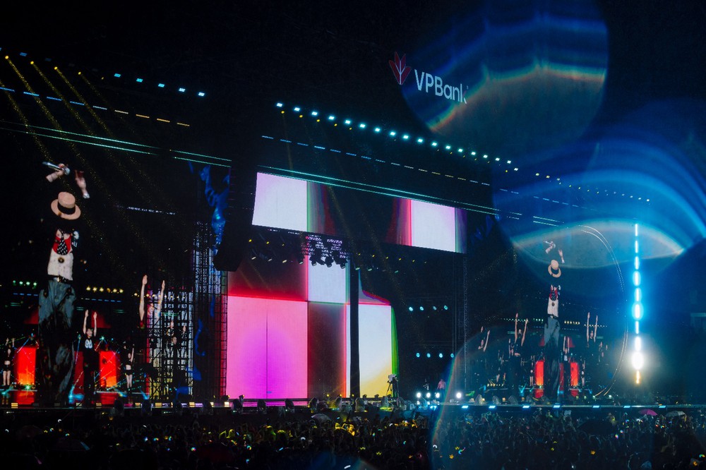 Từ VPShow đến thẻ VPBank - cặp bài trùng đưa fans Việt đến gần hơn với thế giới K-pop - Ảnh 1. Từ VPShow đến thẻ VPBank - cặp bài trùng đưa fans Việt đến gần hơn với thế giới K-pop - Ảnh 1.