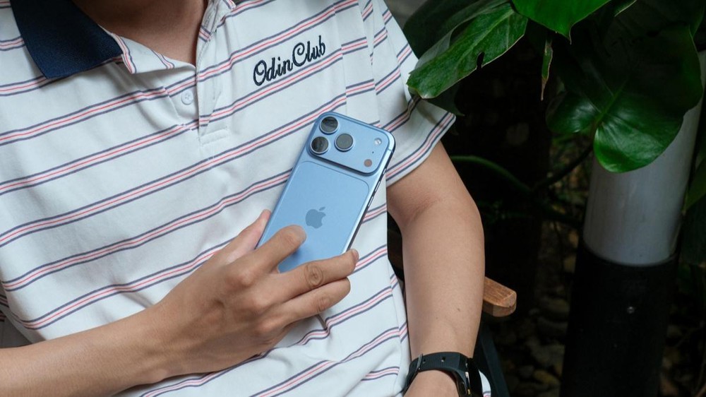 Mua màu xanh hay màu đỏ iPhone 18 Pro/Pro Max để đỡ mất giá hơn? - Ảnh 2.