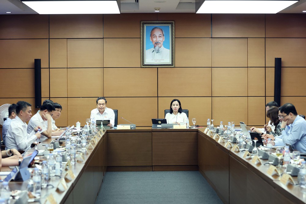 Kỳ họp thứ 2, Quốc hội khóa XVI: Tập trung tháo gỡ điểm nghẽn, hoàn thiện thể chế lĩnh vực văn hóa, thể thao và du lịch - Ảnh 1. Kỳ họp thứ 2, Quốc hội khóa XVI: Tập trung tháo gỡ điểm nghẽn, hoàn thiện thể chế lĩnh vực văn hóa, thể thao và du lịch - Ảnh 1.